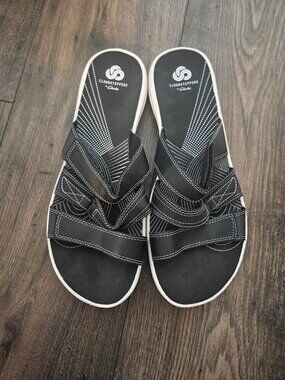 UEC Clarks Cloudsteppers (3 strap) Women's size 11
